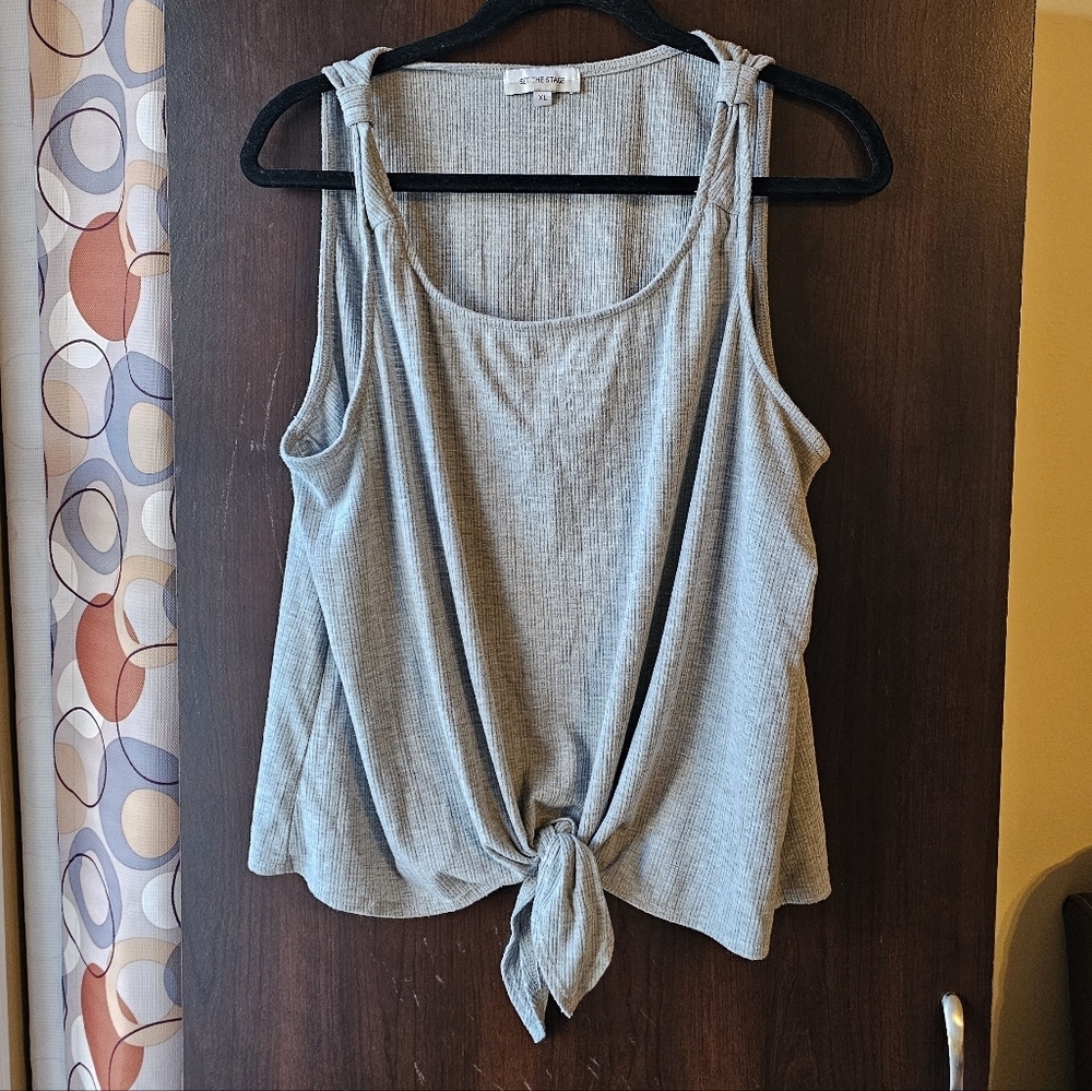 Set The Stage Light Gray Sleeveless Women's Top With Front Tie Size XL